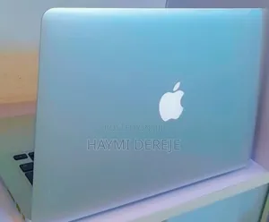 New Laptop Apple MacBook Pro 2019 8GB Intel Core I5 SSD 256GB