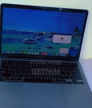 Photo - New Laptop Apple MacBook Pro M1 8GB Intel Core I7 SSD 256GB