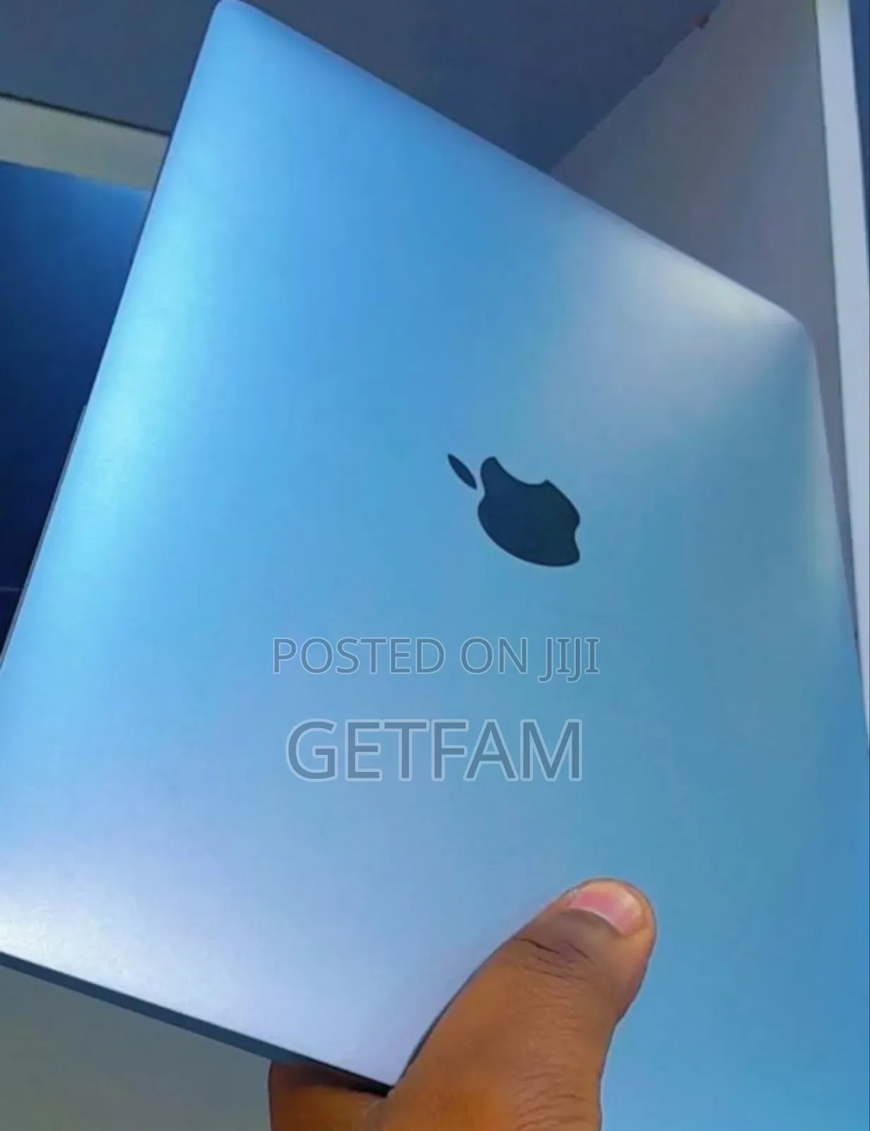 New Laptop Apple MacBook Pro M1 8GB Intel Core I7 SSD 256GB