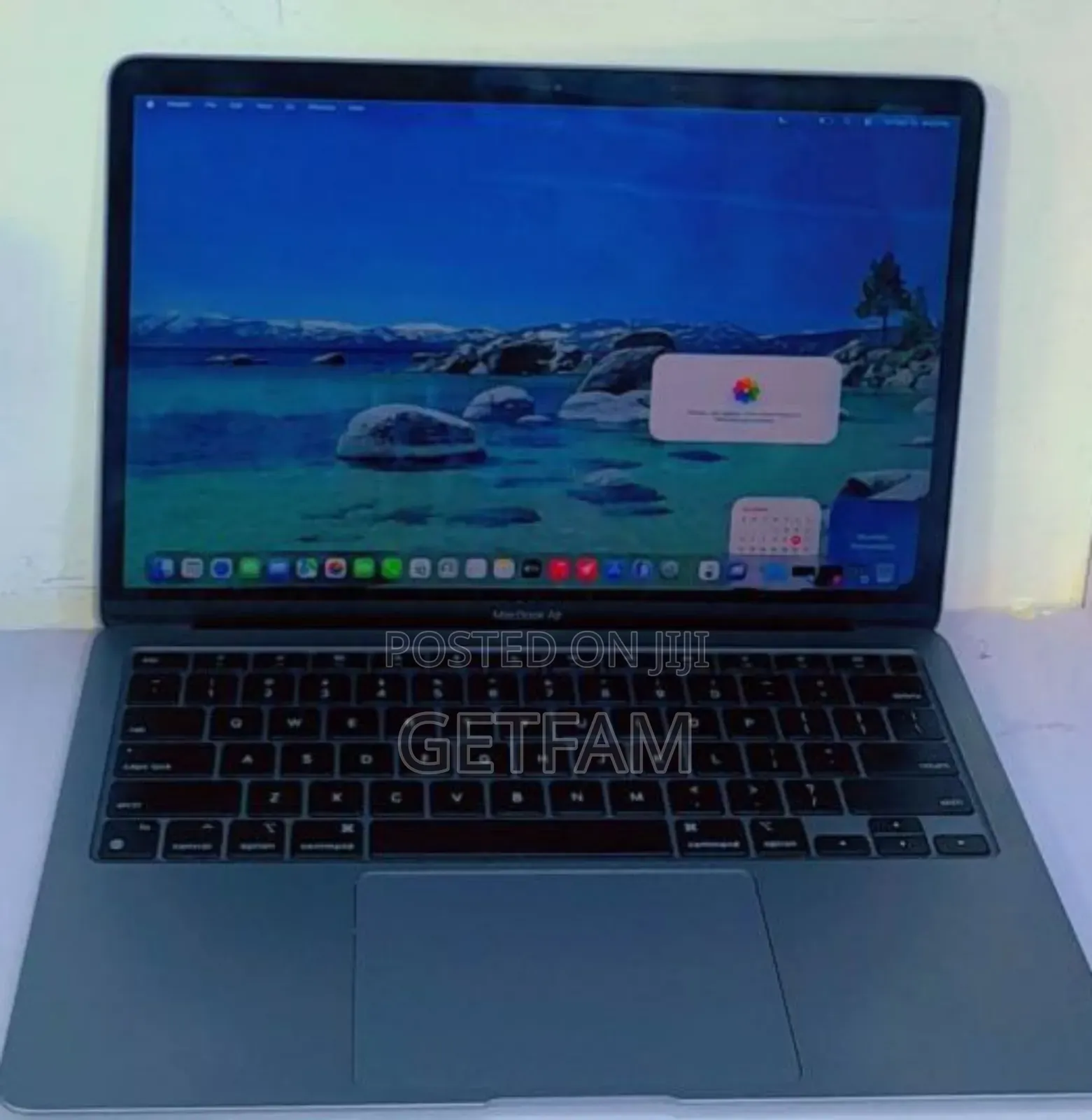 New Laptop Apple MacBook Pro M1 8GB Intel Core I7 SSD 256GB