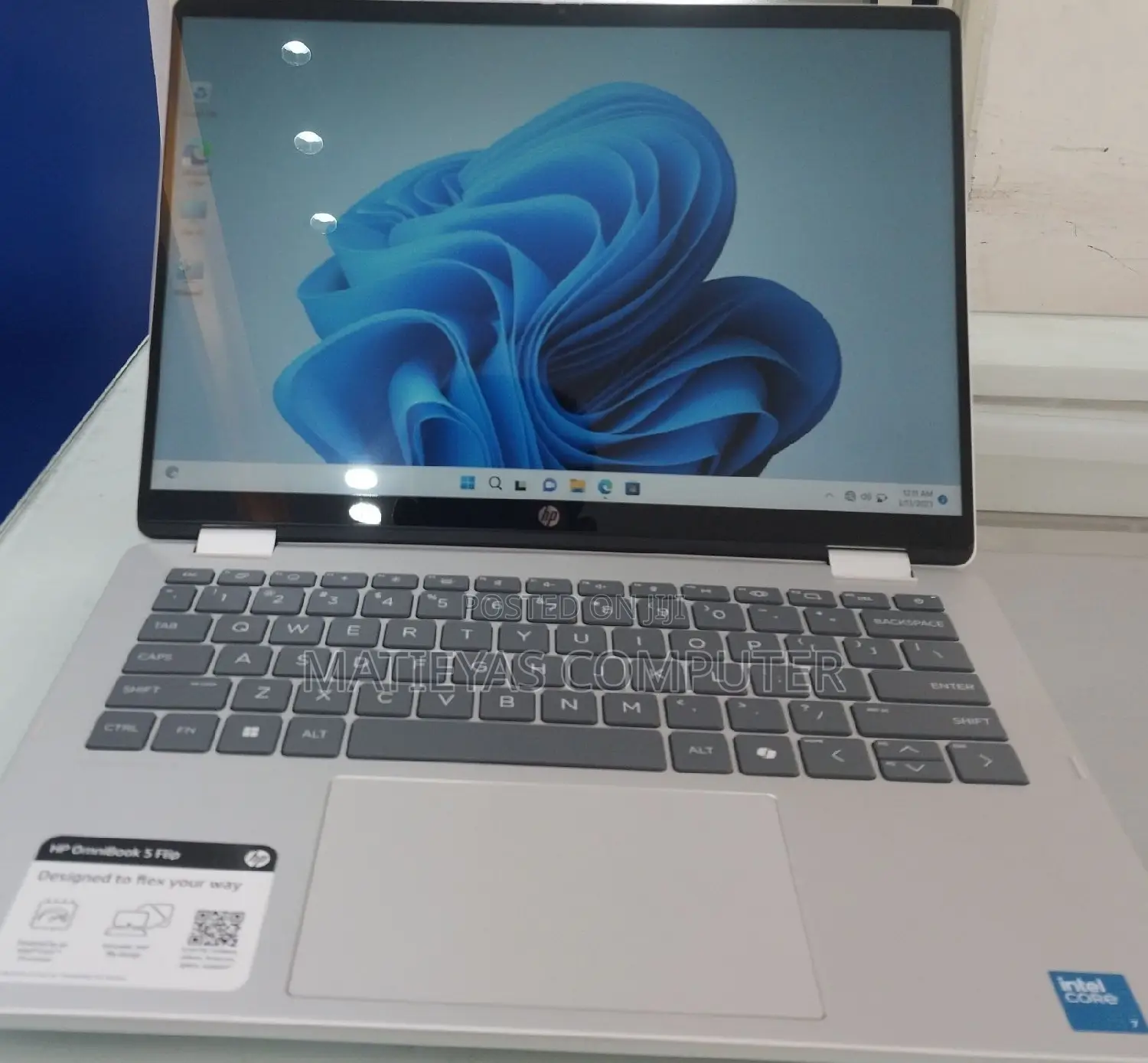 New Laptop HP OmniBook 5 Flip 16GB Intel Core 7 SSD 1T