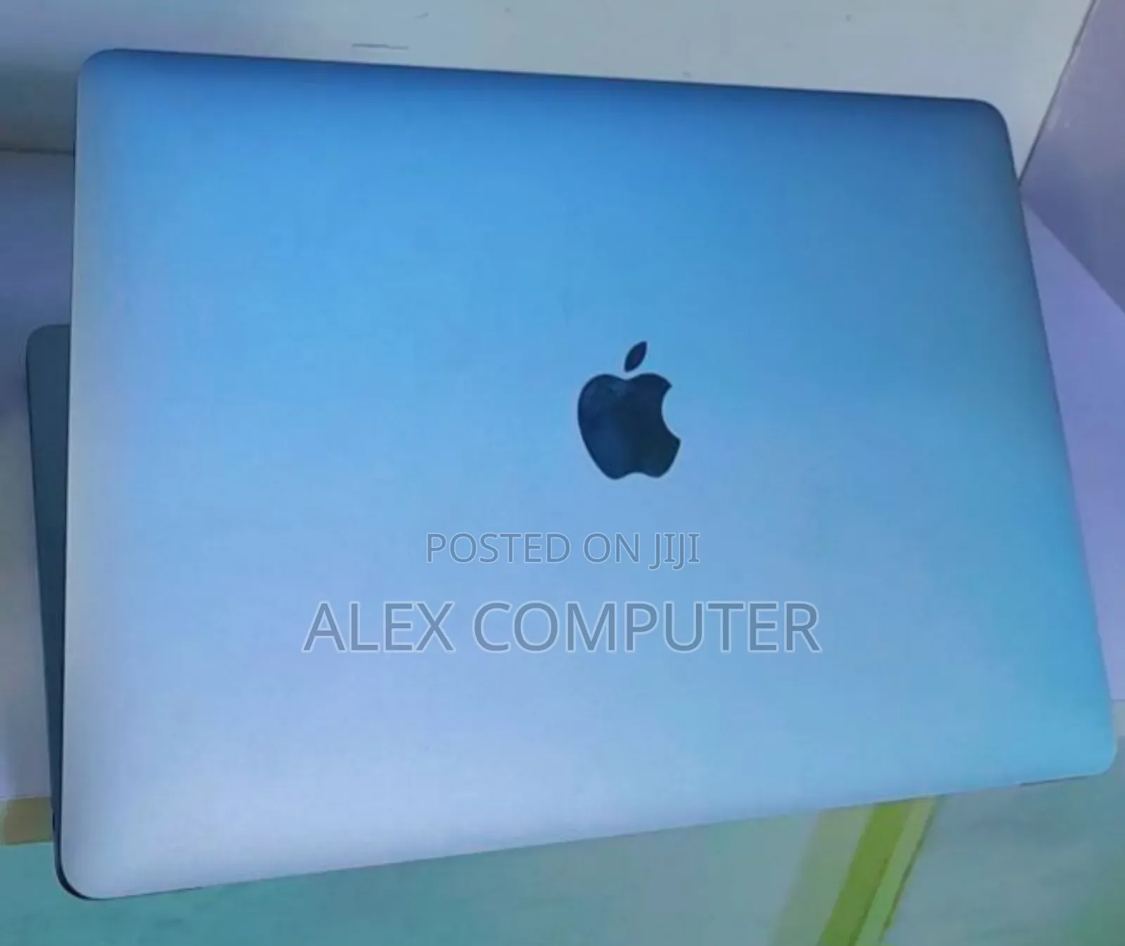 New Laptop Apple MacBook Air 2020 M1 8GB Apple M1 SSD 256GB