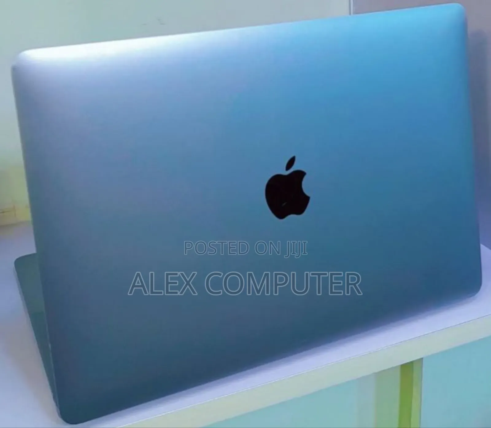 New Laptop Apple MacBook Air 2020 M1 8GB Apple M1 SSD 256GB