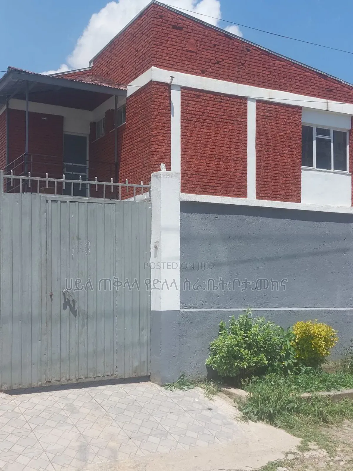 Furnished 6bdrm Townhouse/Terrace in አያት ዞን ኮምፋውንድ ግብ ውስጥ, Yeka