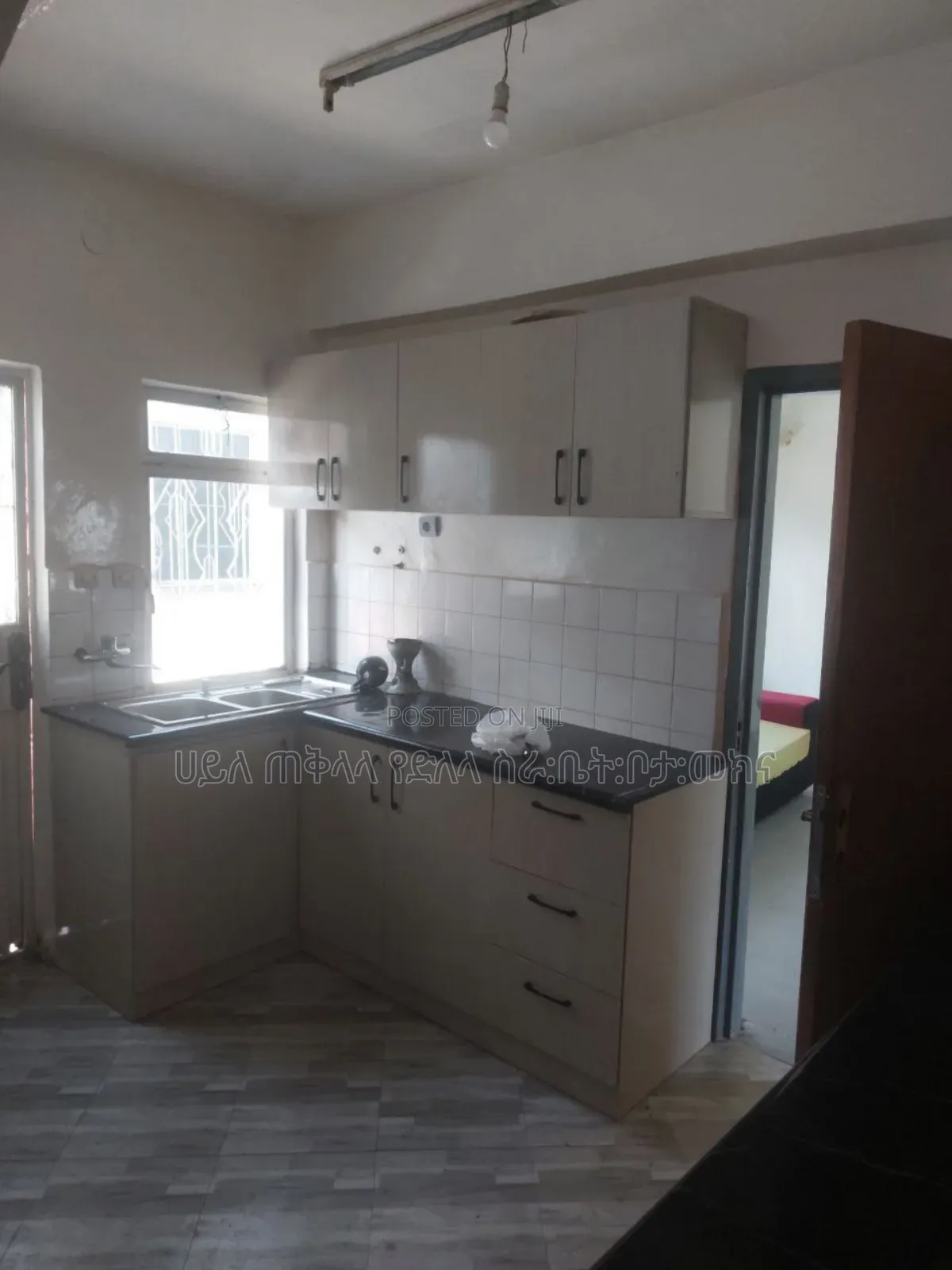 Furnished 6bdrm Townhouse/Terrace in አያት ዞን ኮምፋውንድ ግብ ውስጥ, Yeka