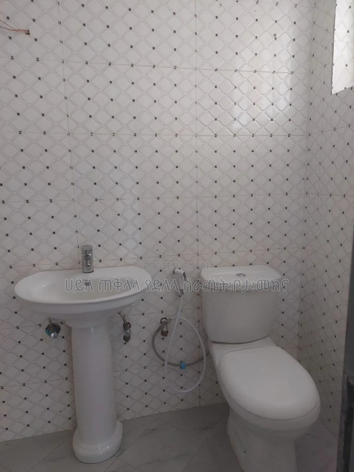 Furnished 6bdrm Townhouse/Terrace in አያት ዞን ኮምፋውንድ ግብ ውስጥ, Yeka