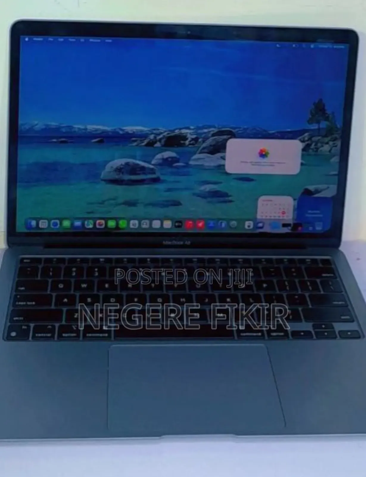 New Laptop Apple MacBook 8GB Apple M1 SSD 256GB