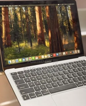 New Laptop Apple MacBook Air 2020 M1 8GB Apple M1 SSD 256GB