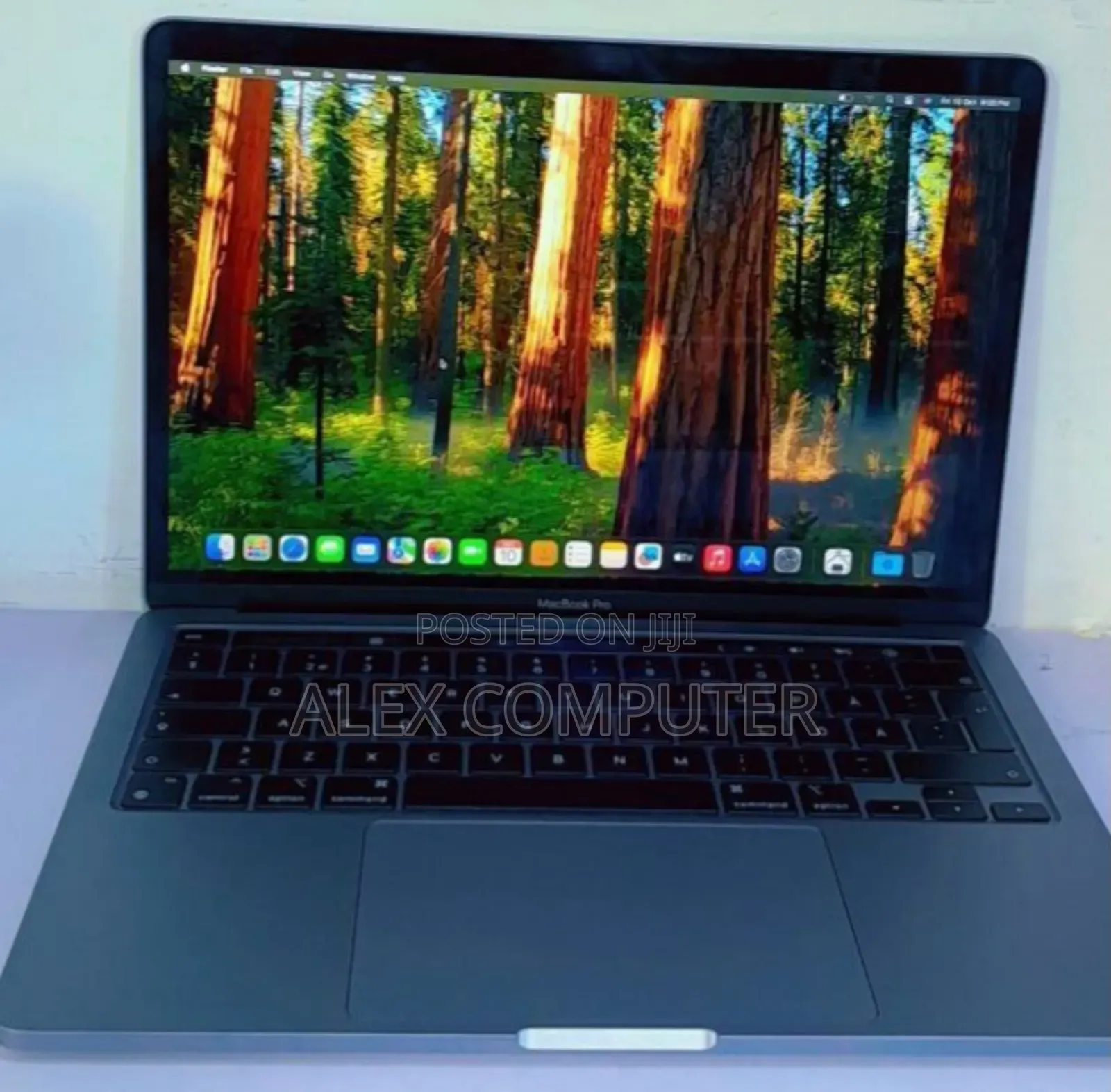 New Laptop Apple MacBook Pro M1 8GB Apple M1 Pro SSD 512GB