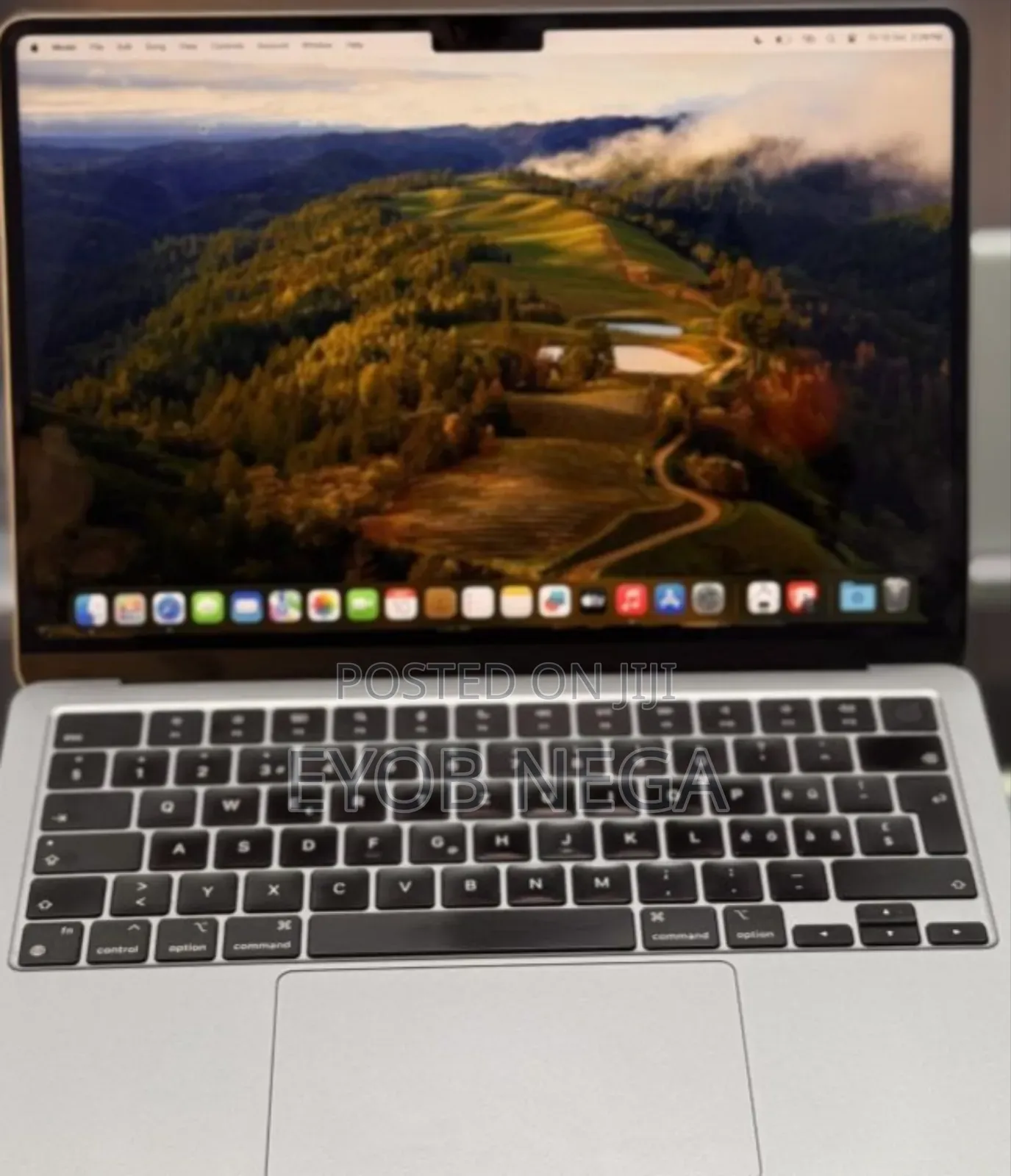 New Laptop Apple MacBook Air 2022 M2 8GB Apple M2 SSD 256GB