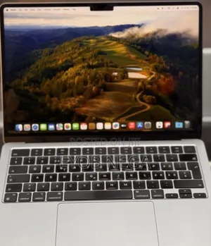 Photo - New Laptop Apple MacBook Air 2022 M2 8GB Apple M2 SSD 256GB