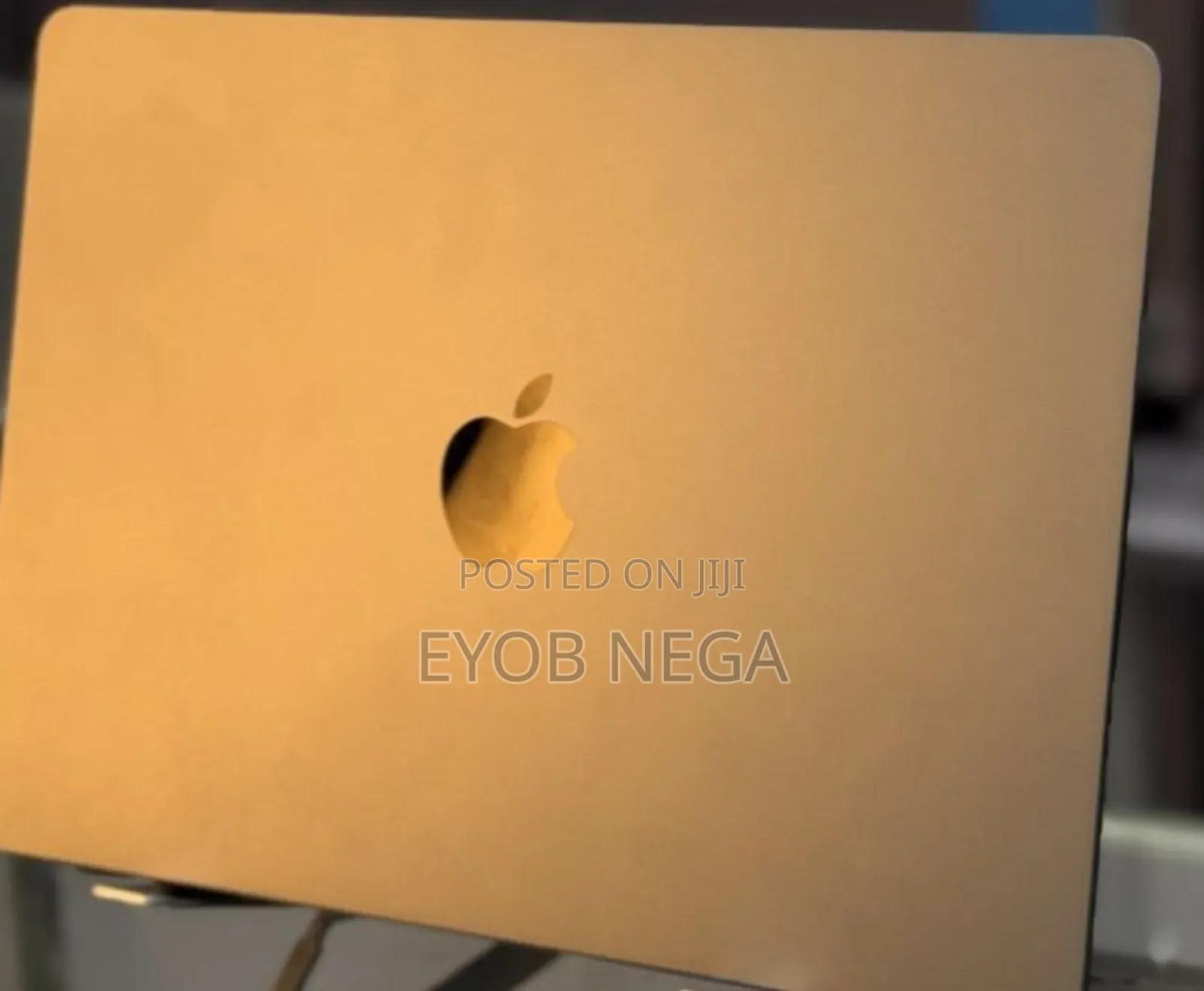 New Laptop Apple MacBook Air 2022 M2 8GB Apple M2 SSD 256GB