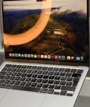 New Laptop Apple MacBook Air 2022 M2 8GB Apple M2 SSD 256GB