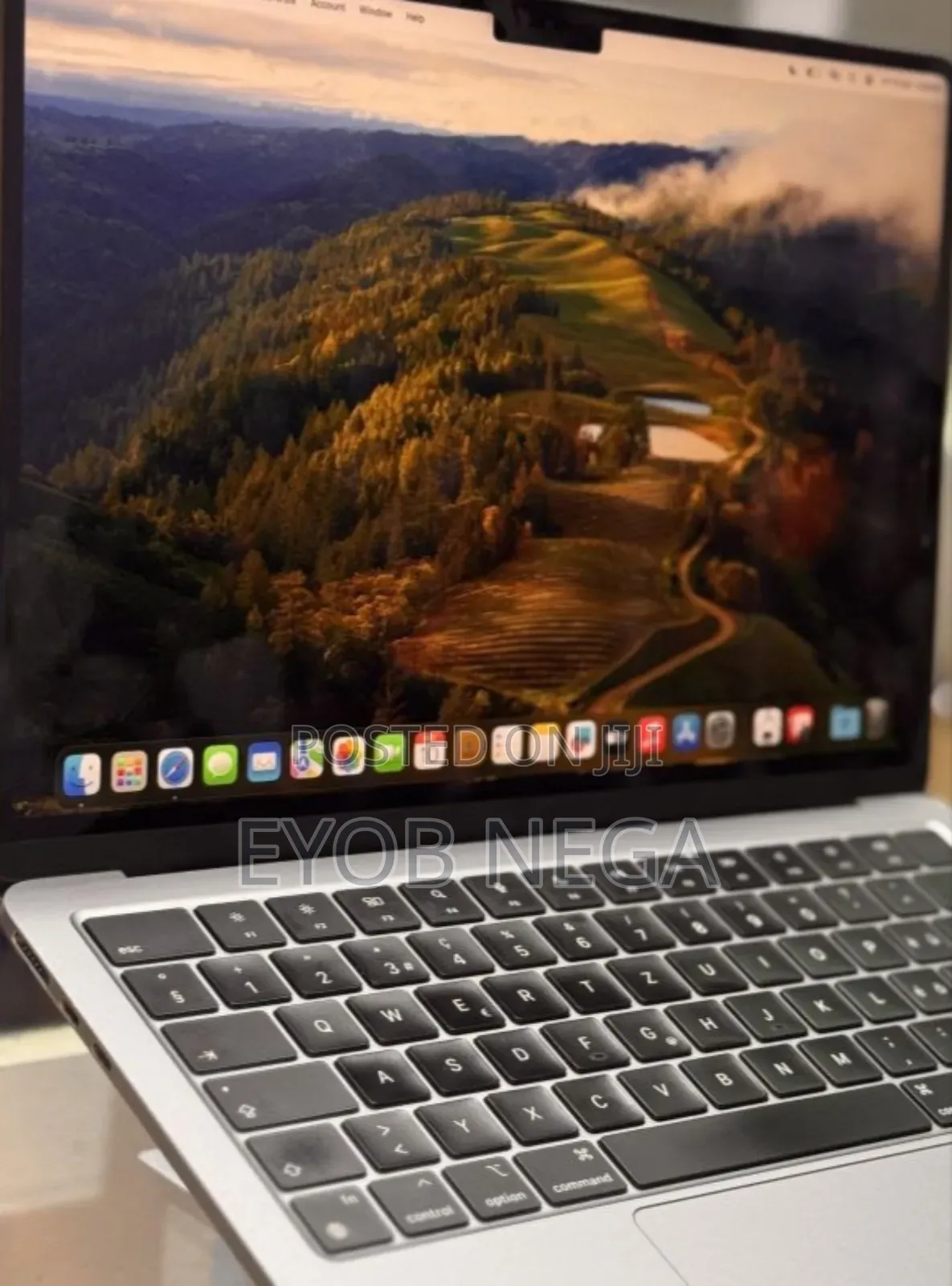 New Laptop Apple MacBook Air 2022 M2 8GB Apple M2 SSD 256GB