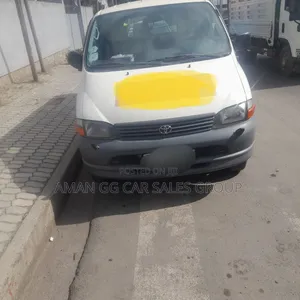 Toyota HiAce 2006 White