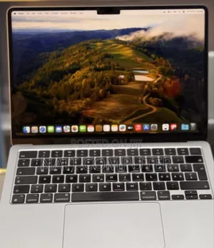 New Laptop Apple MacBook Air 2022 M2 8GB AMD A10 SSD 256GB