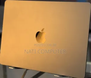 New Laptop Apple MacBook Air 2022 M2 8GB AMD A10 SSD 256GB