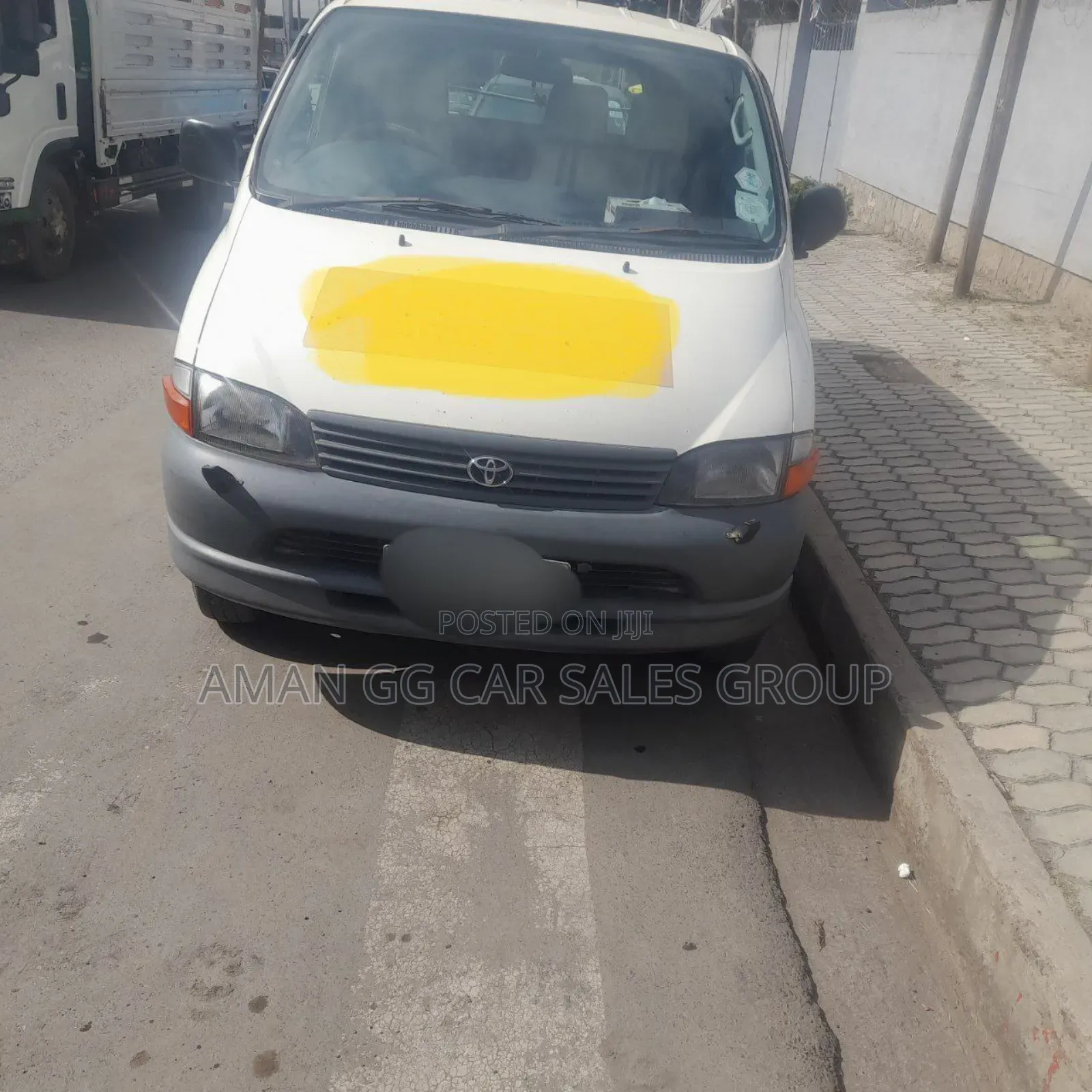 Toyota HiAce 2006 White