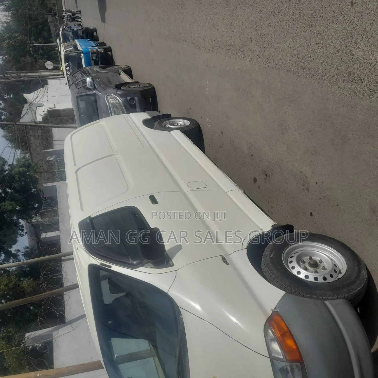 Toyota HiAce 2006 White