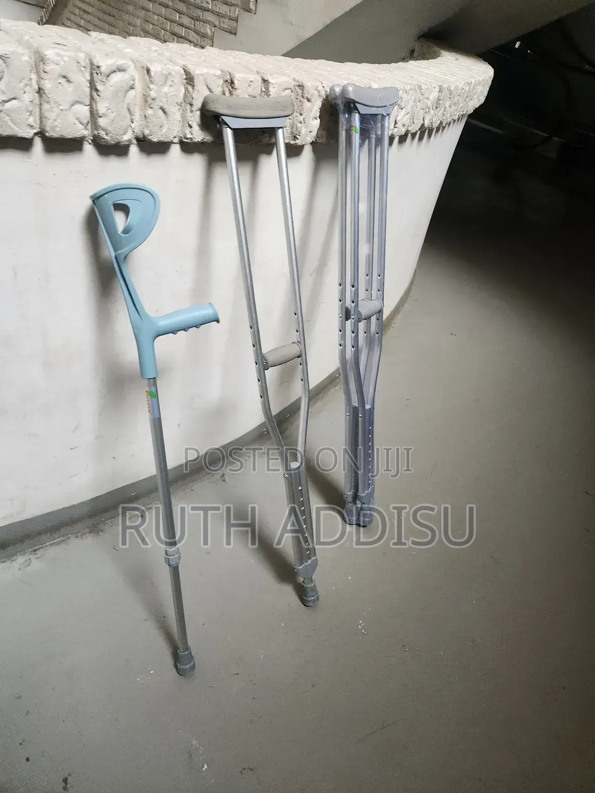 Elbow and Axillary Bilateral Crutches埠前bilateral Medical Crutches