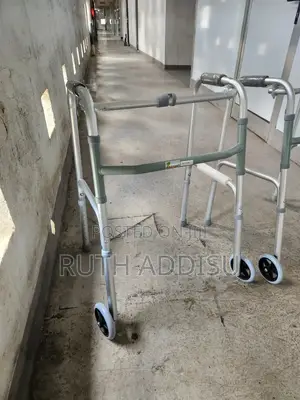 Walker Brand New執導almunium Walker忝你walking Frame朱諾walker Almunium New