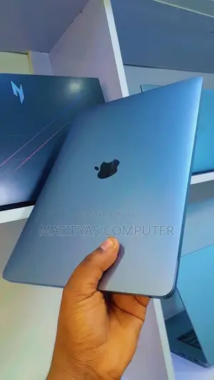 New Laptop Apple MacBook Air 2020 M1 8GB Apple M1 SSD 256GB