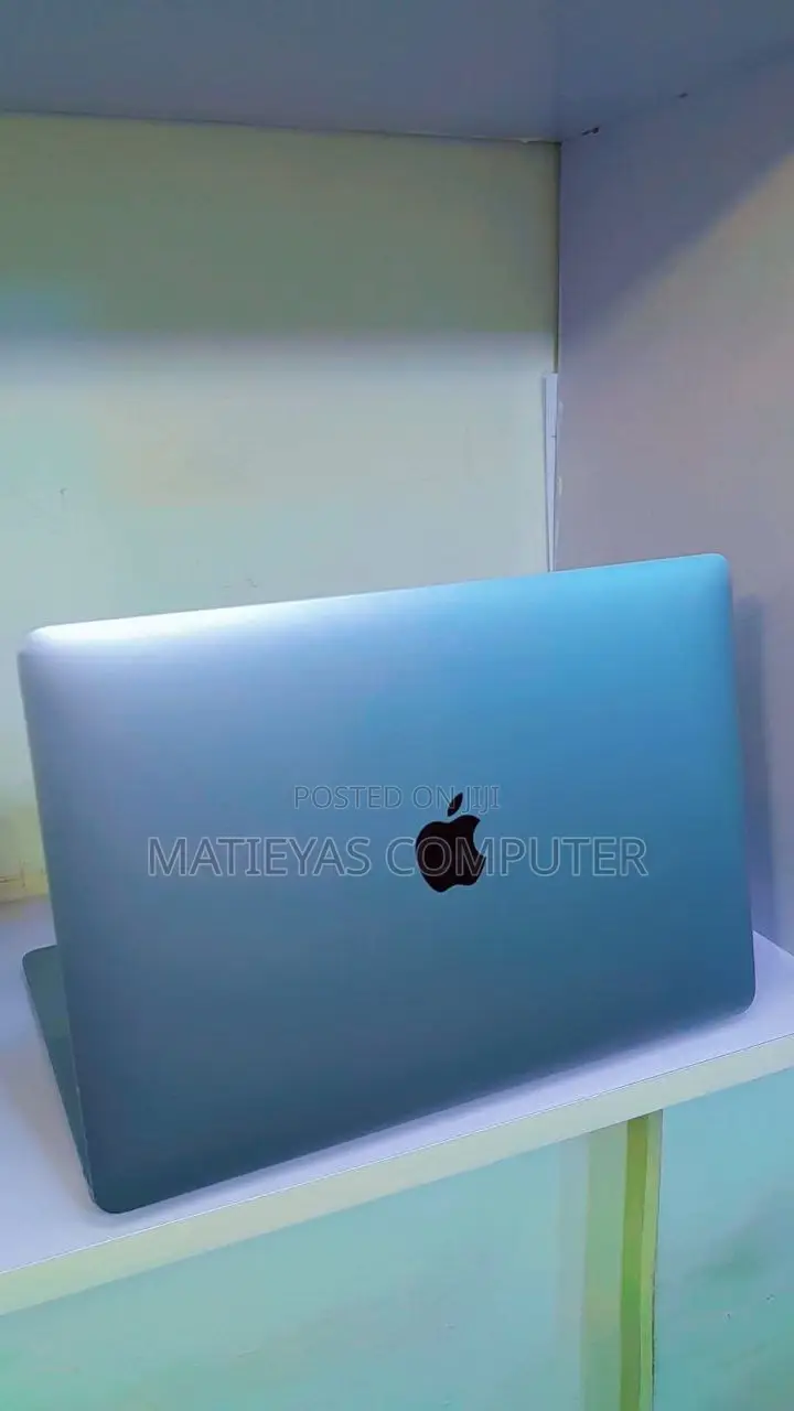 New Laptop Apple MacBook Air 2020 M1 8GB Apple M1 SSD 256GB