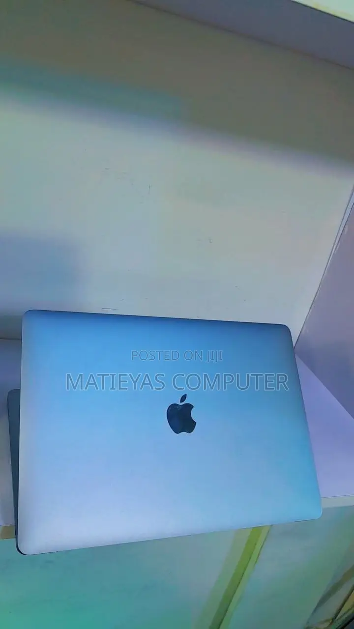 New Laptop Apple MacBook Air 2020 M1 8GB Apple M1 SSD 256GB