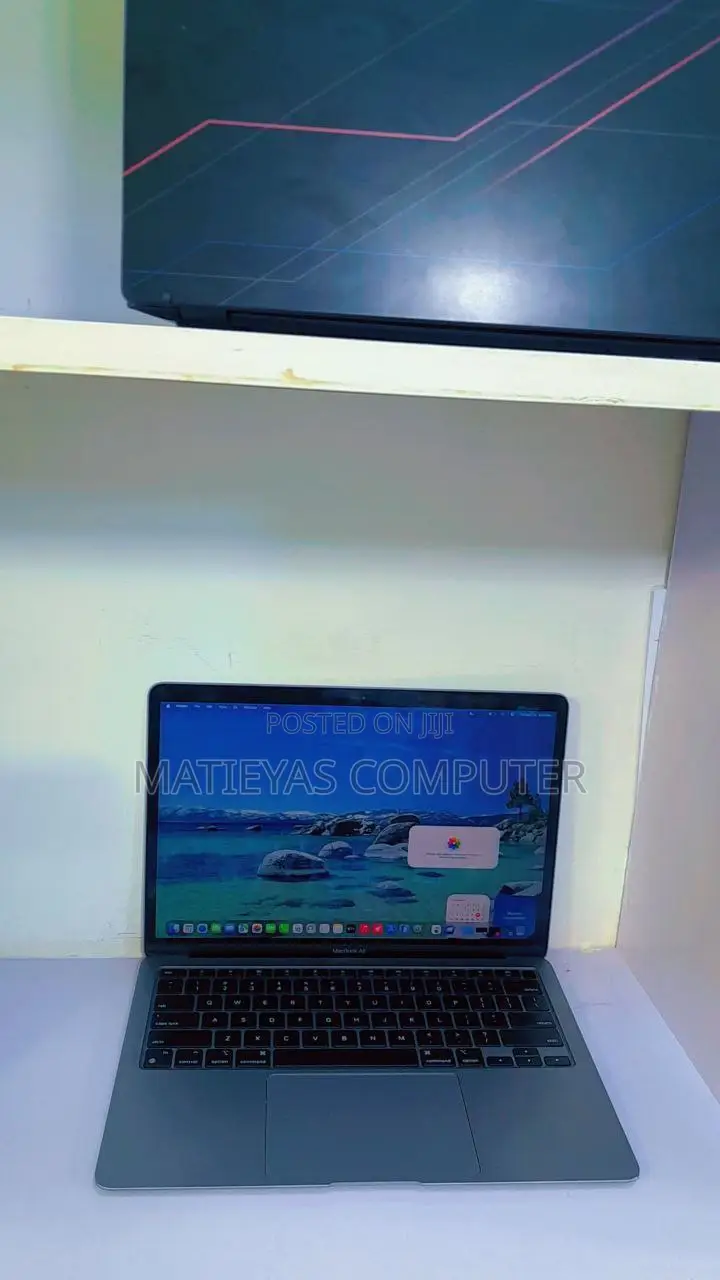 New Laptop Apple MacBook Air 2020 M1 8GB Apple M1 SSD 256GB