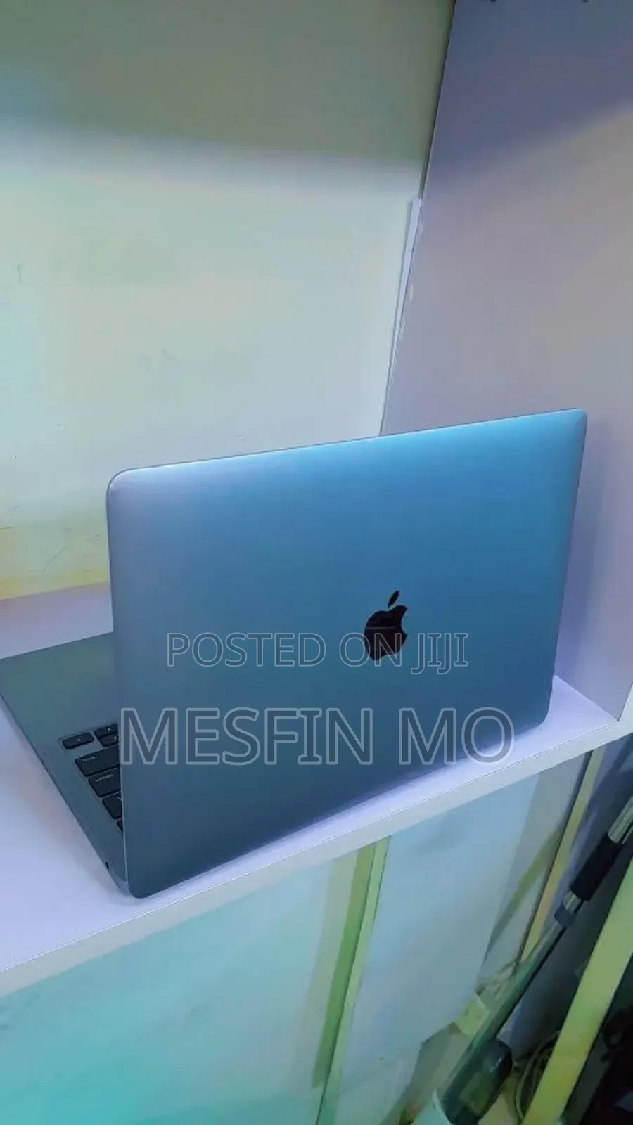 New Laptop Apple MacBook Air 2020 M1 8GB Apple M1 SSD 256GB