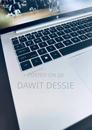 New Laptop HP EliteBook 840 G9 16GB Intel Core I7 SSD 512GB