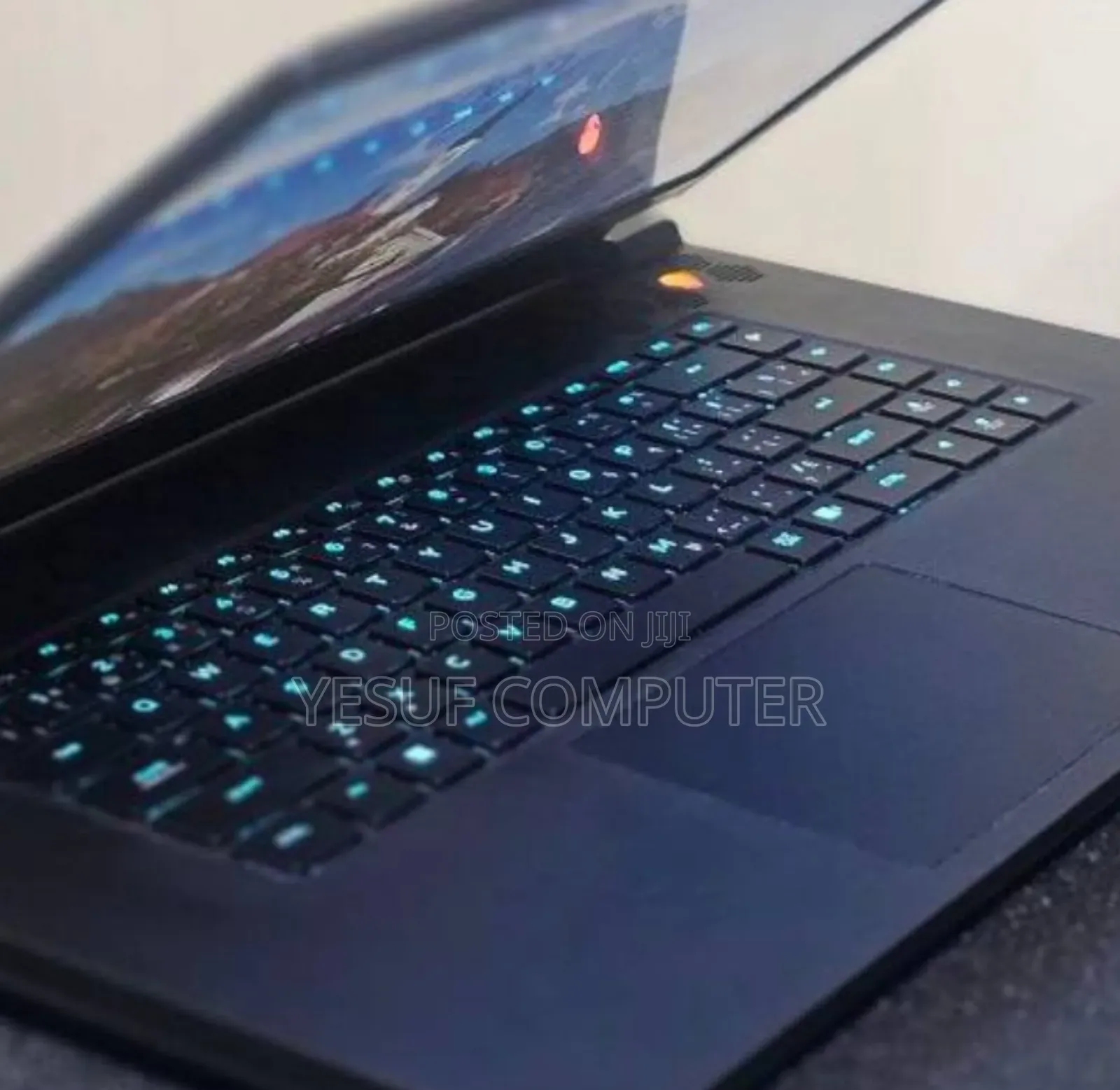 New Laptop Dell Alienware M17 R2 32GB AMD Ryzen 7 SSD 1T