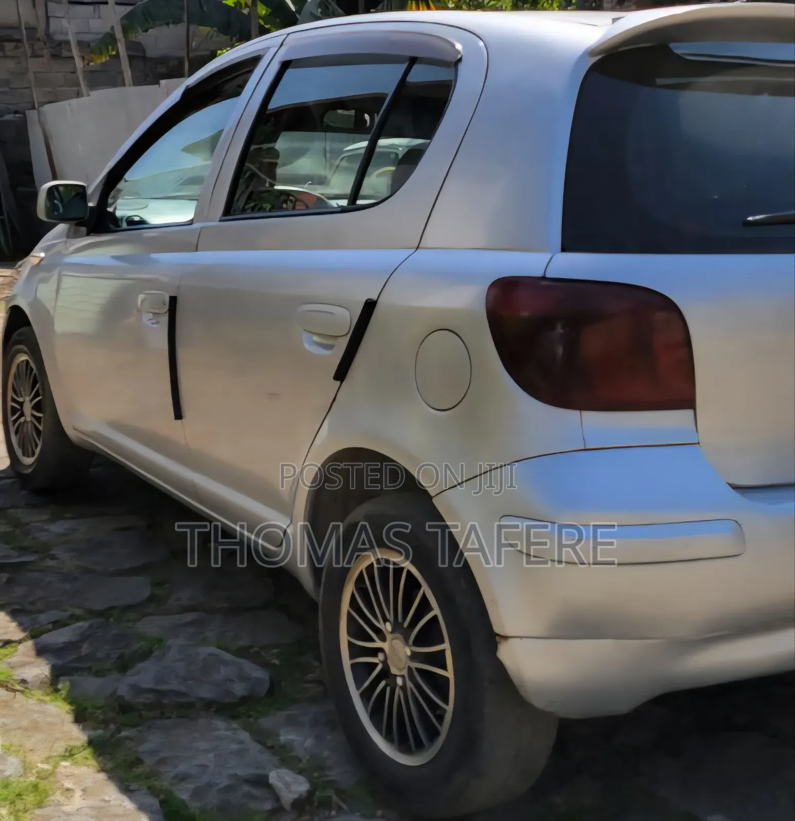 Toyota Vitz 2002 Silver