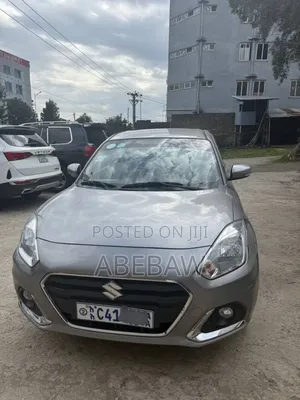 Photo - Suzuki Dzire 2022 Silver