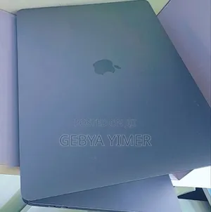 Photo - New Laptop Apple MacBook Pro 2017 16GB Intel Core I7 SSD 512GB