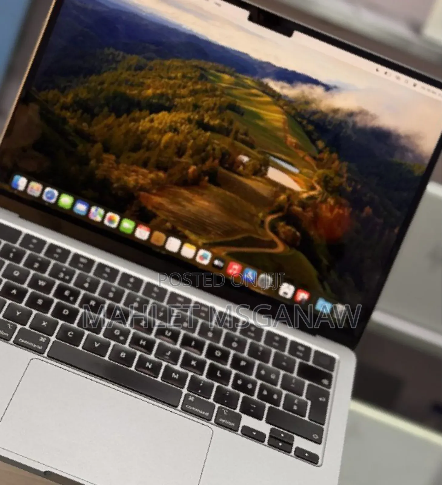 New Laptop Apple MacBook Air 2022 M2 8GB Apple M2 SSD 256GB