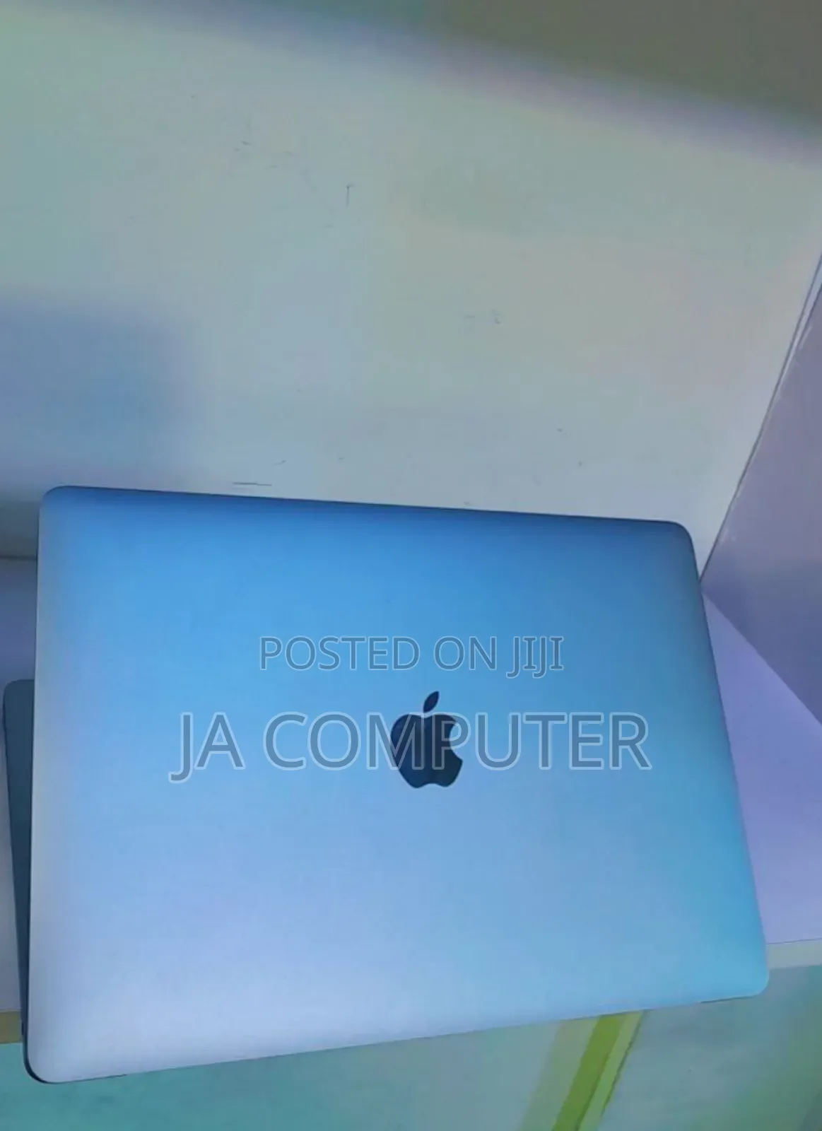 New Laptop Apple MacBook Air 2020 M1 8GB Apple M1 SSD 256GB