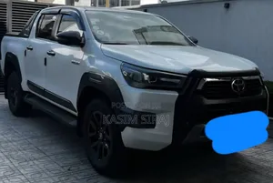 Photo - Toyota Hilux Revo Double Cab Deisel 2.8 AWD 2022 White