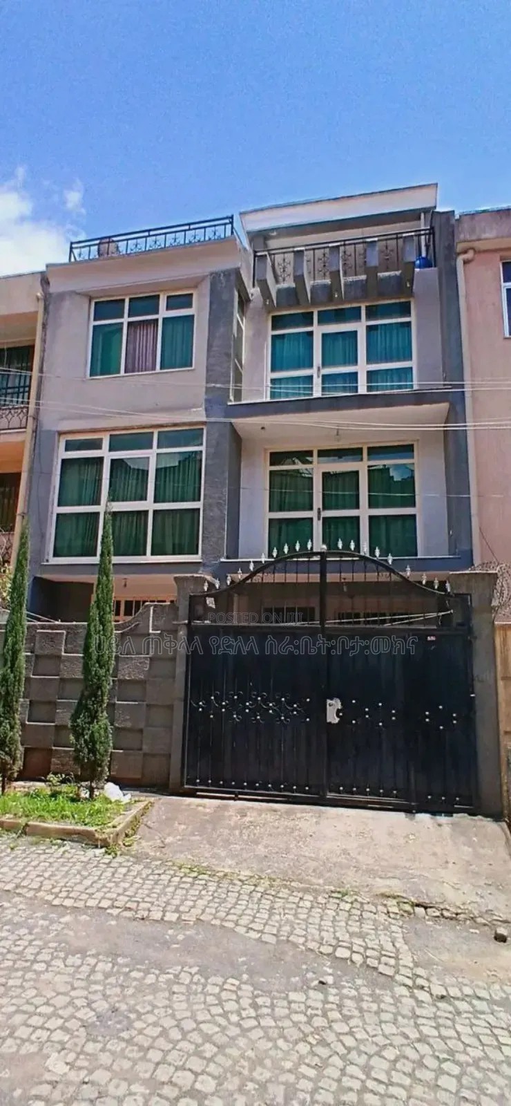 Furnished 7bdrm Townhouse/Terrace in ሠምት ፍየልቤት አካባቢ, Yeka for sale