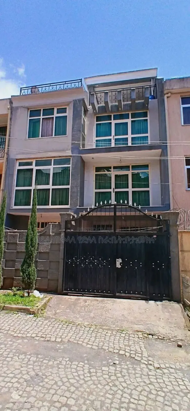 Furnished 7bdrm Townhouse/Terrace in ሠምት ፍየልቤት አካባቢ, Yeka for sale