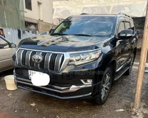 Photo - Toyota Land Cruiser Prado 2022 Matt Black