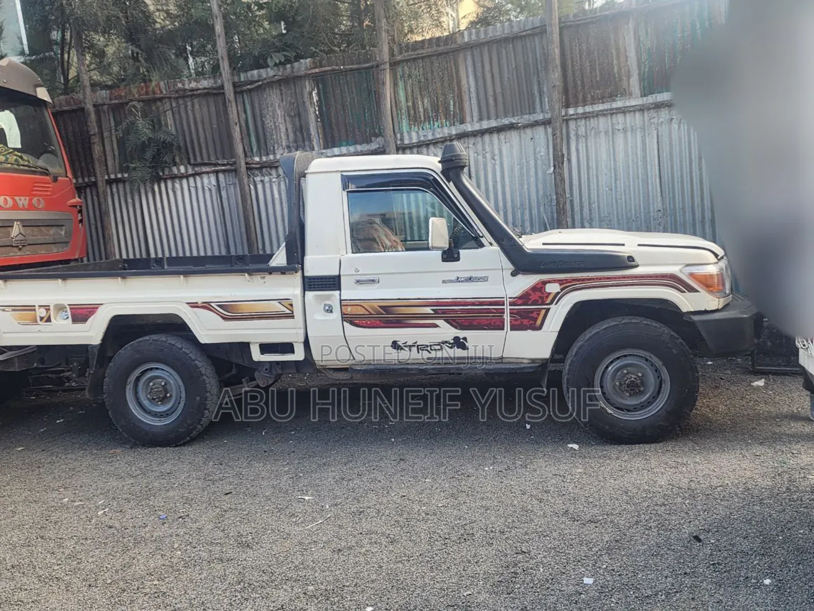 Toyota Land Cruiser 2011 White