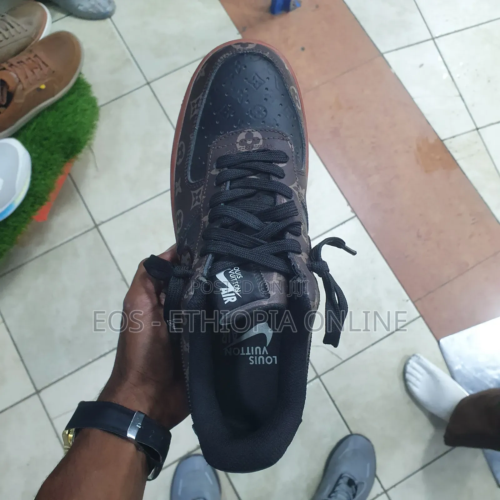 Nike Airforce 1 Louis Vuitton Sneaker (On Hand)