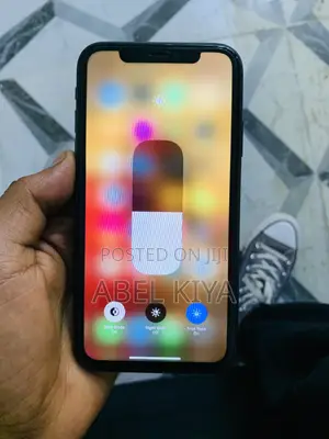 Photo - Apple iPhone 11 128 GB Black