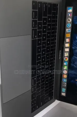 Photo - Laptop Apple MacBook Pro 2017 8GB Intel Core I5 SSD 128GB