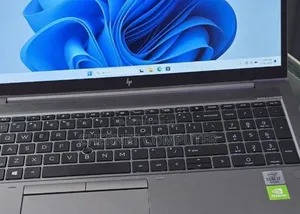 New Laptop HP ZBook Firefly 15 G7 16GB Intel Core I7 SSD 1T