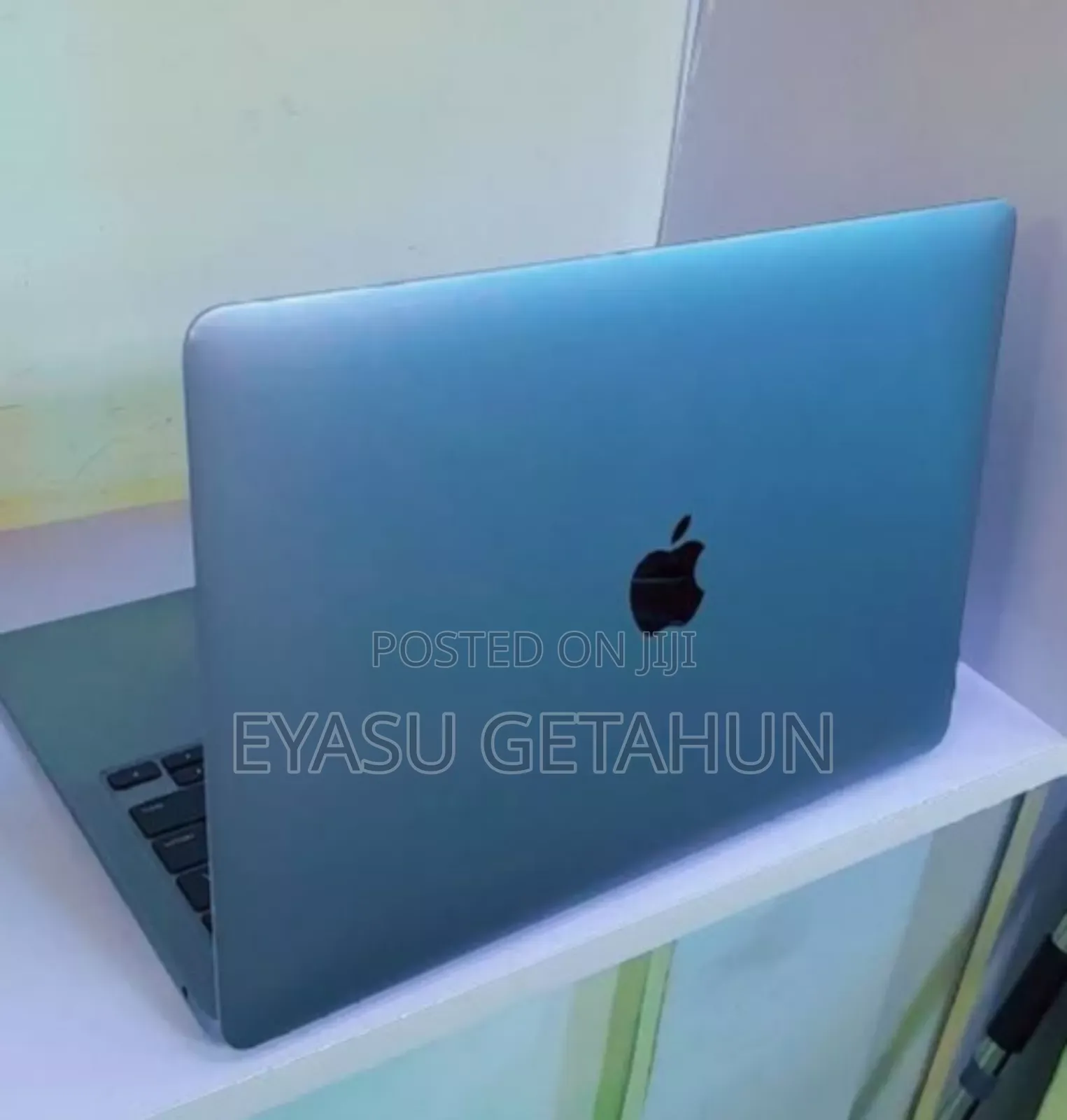 New Laptop Apple MacBook Air 2020 M1 8GB Apple M1 SSD 256GB