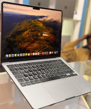 Photo - New Laptop Apple MacBook Air 2022 M2 8GB Apple M2 SSD 256GB