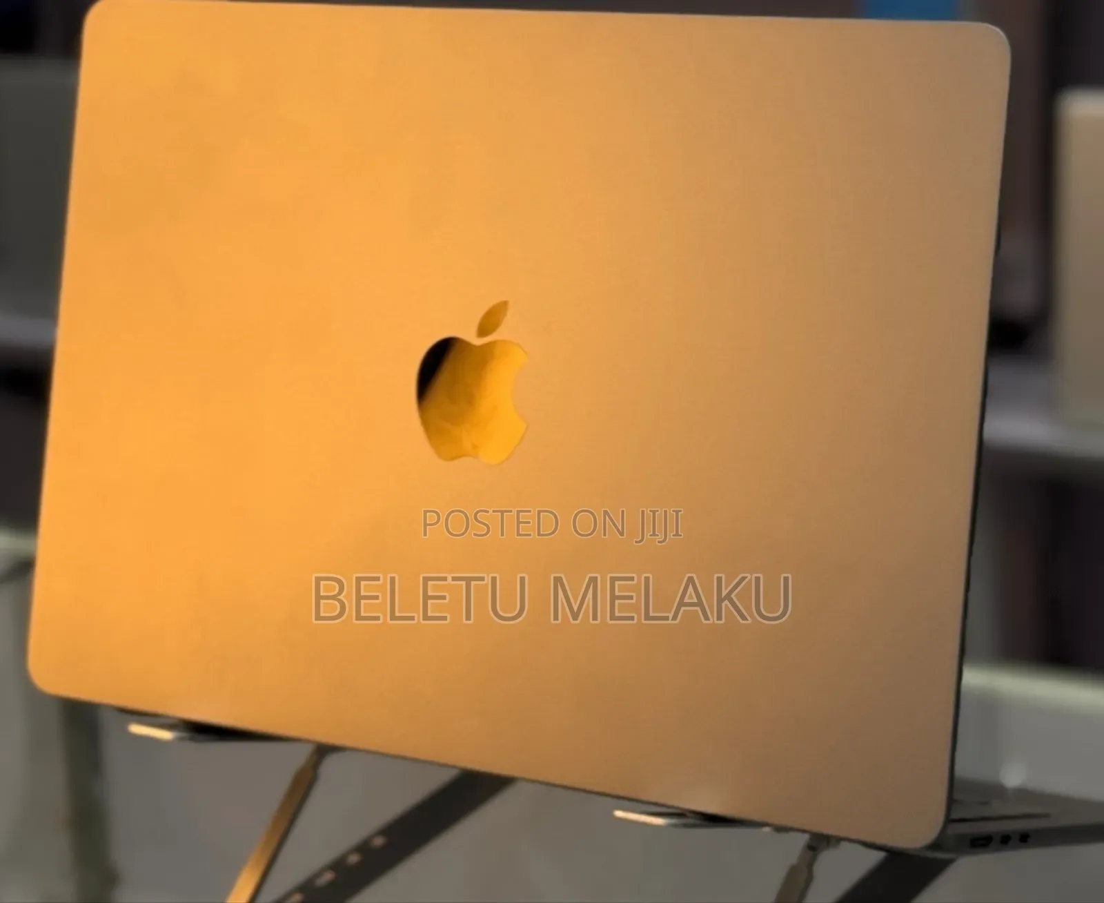 New Laptop Apple MacBook Air 2022 M2 8GB Apple M2 SSD 256GB