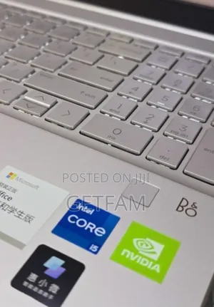 New Laptop HP Stream Notebook 8GB Intel Core I7 SSD 1T